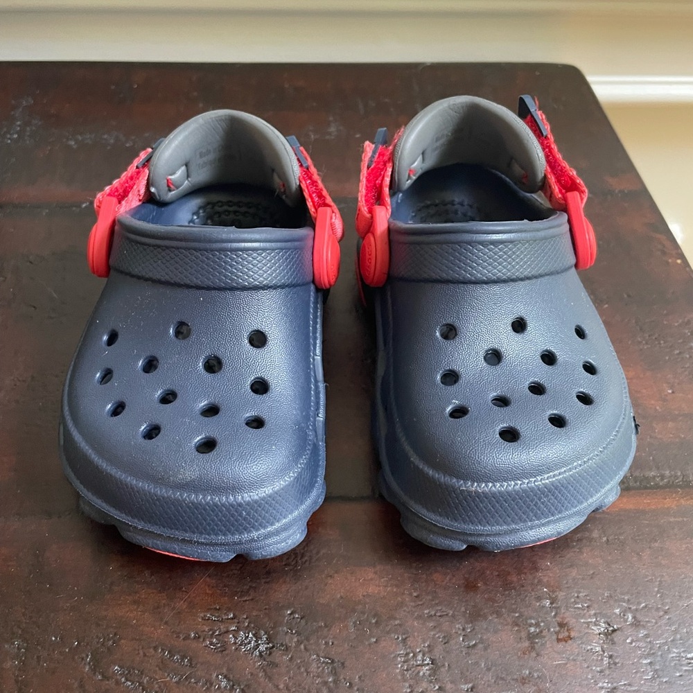 EUC Crocs All-terrain kids crocs size 4 for babies/toddlers